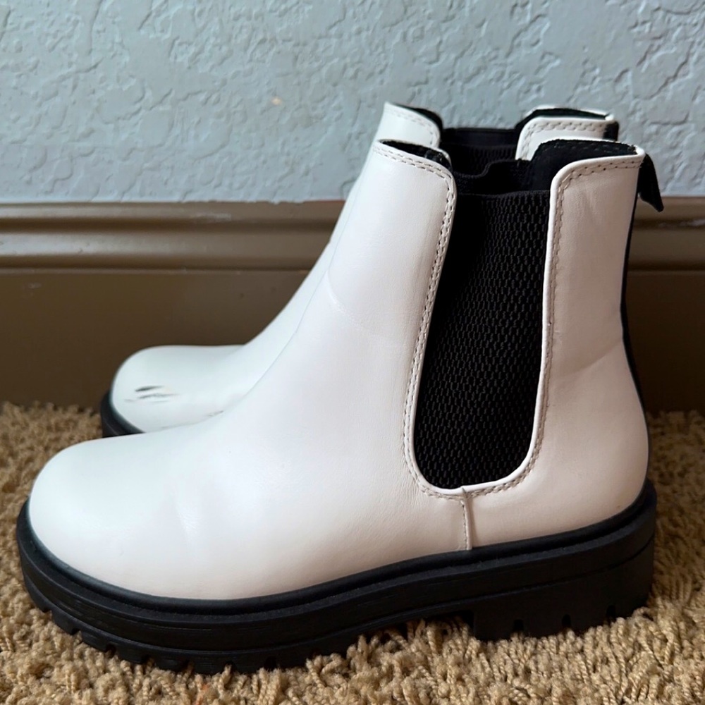 SHEIN white boots